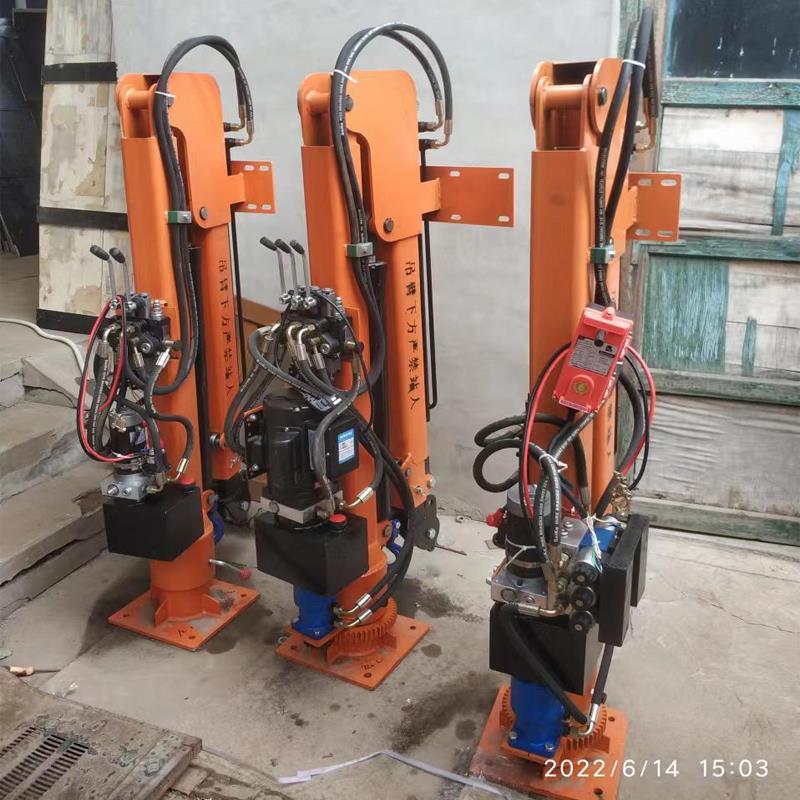 乌拉特中旗重汽蓝牌随车吊 3.2吨 国六动力强 液压驱动 农用自卸起重机